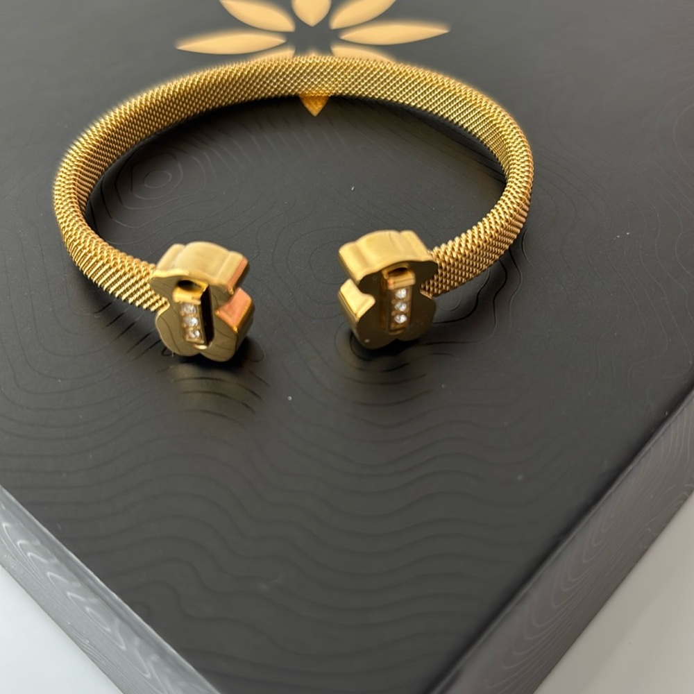 Gold-plated Expandable Cuff Bracelet